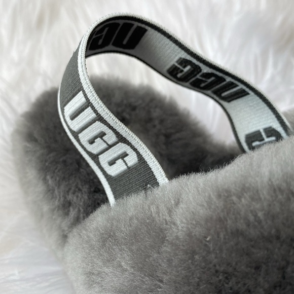 ❄️UGG Fluff Yeah Slide charcoal Kid Sizes 3 & 4 - Picture 4 of 11